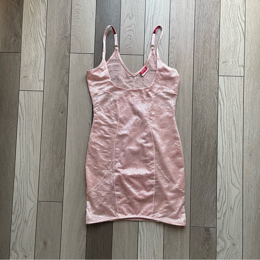 Scandale Shapewear Pink Sleeveless Dress